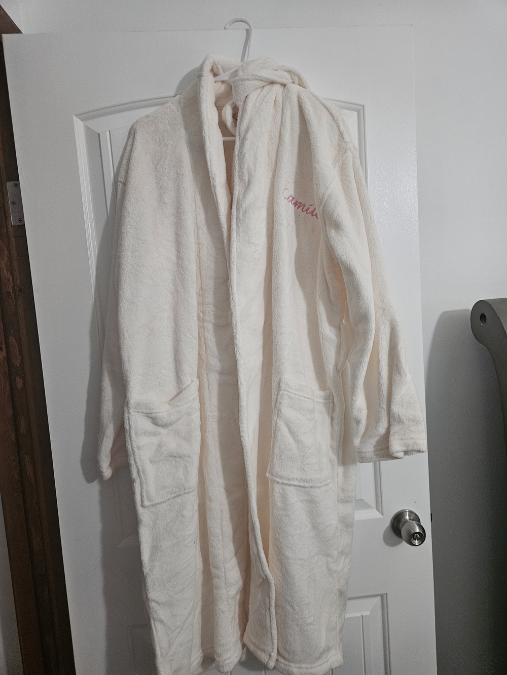 Plush Cream Hooded Robe with The Name "Camile" In Pink Embroidery